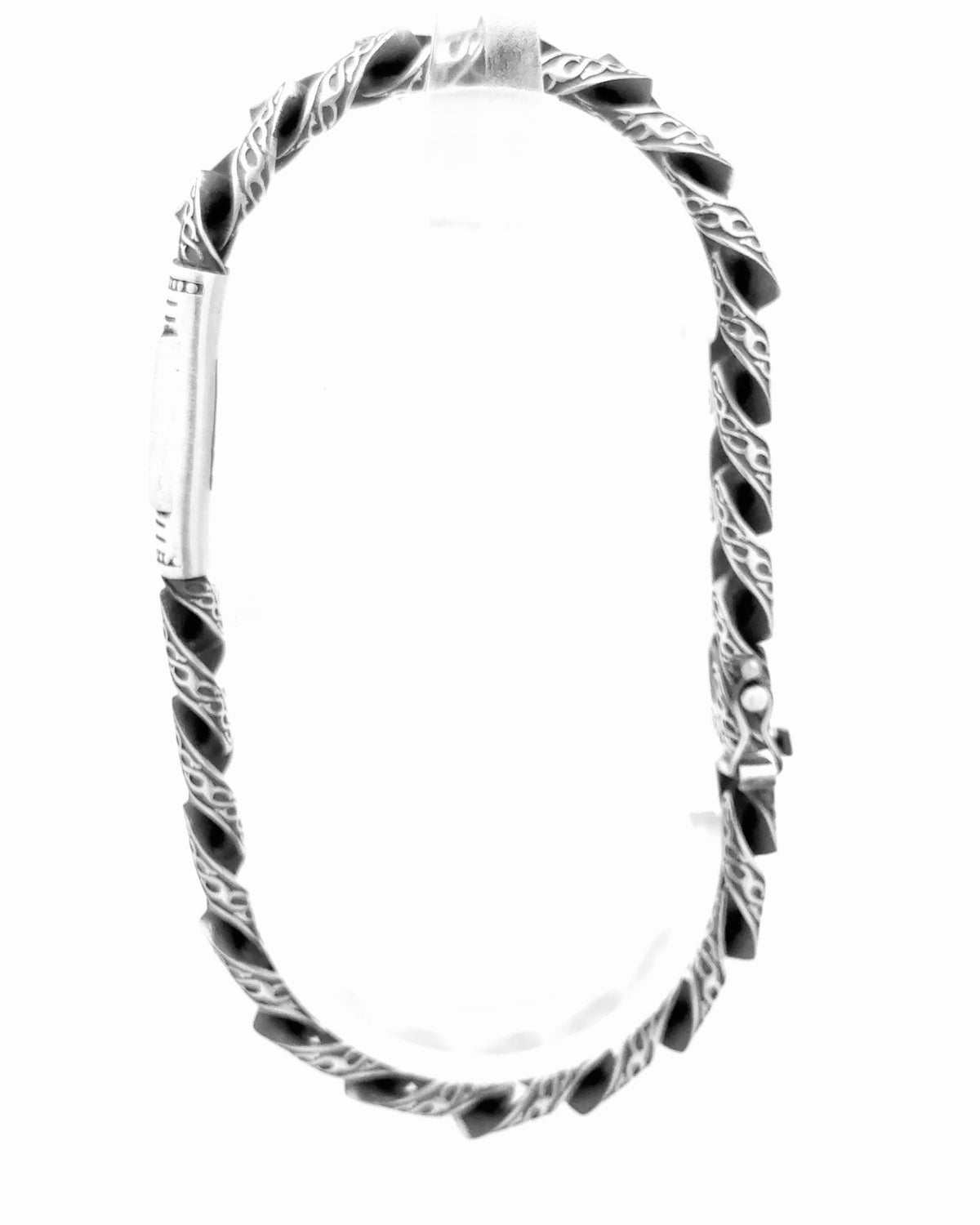 Obsidian Crest Curb Bracelet 2
