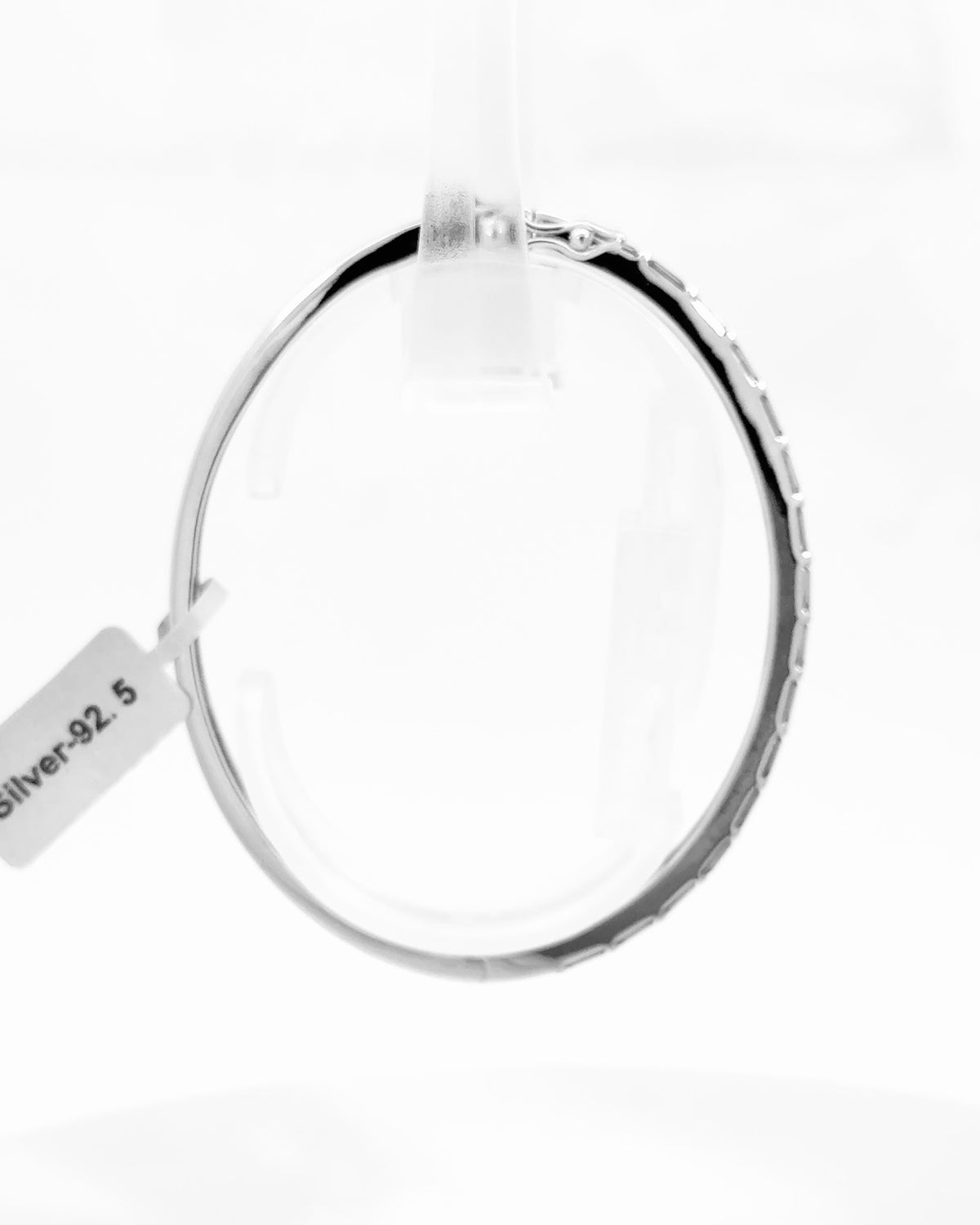 Linear Gleam Bangle 3