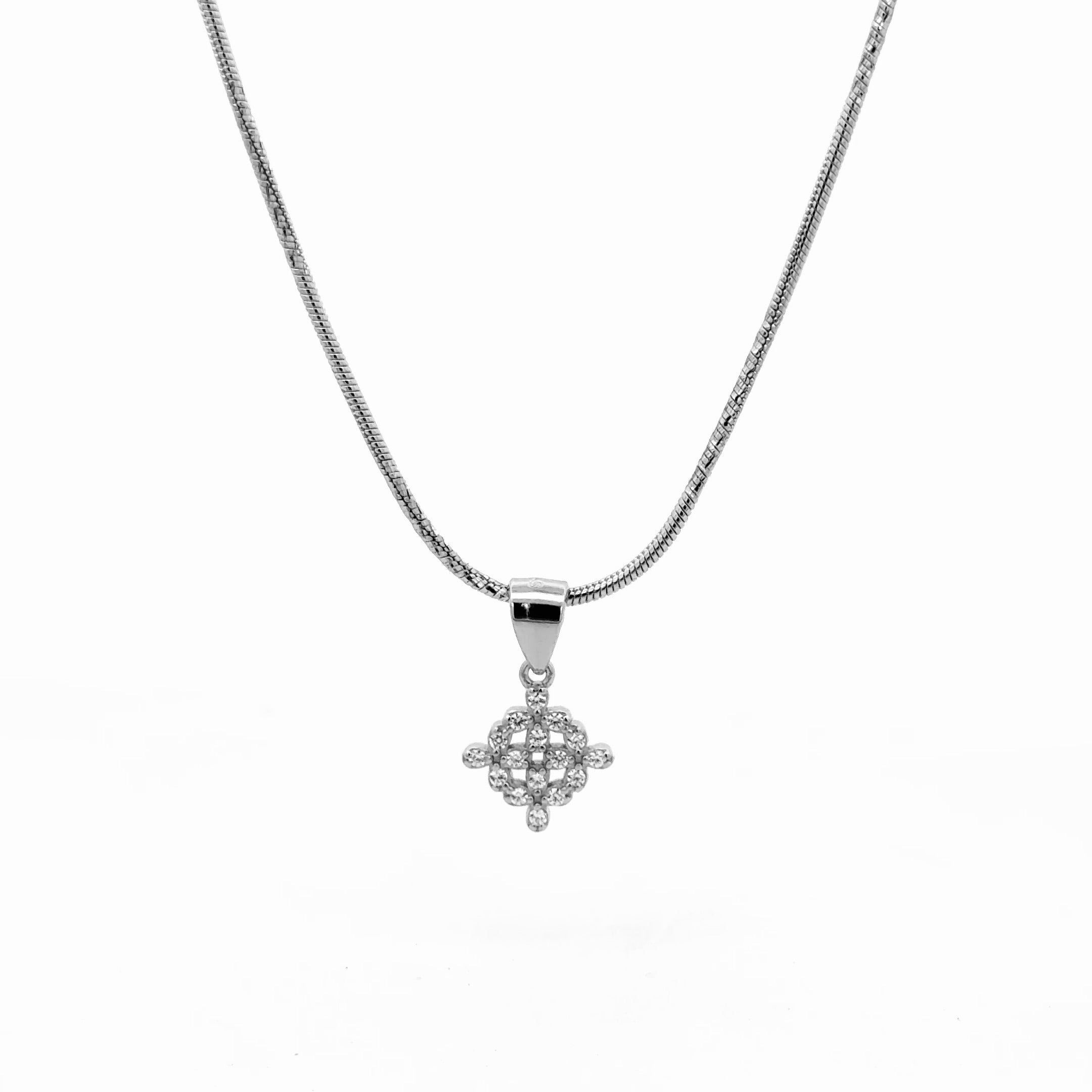 Witches Knot Pandant 2