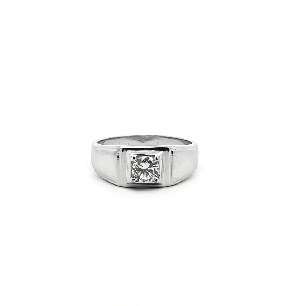 Solitaire Sovereign Ring