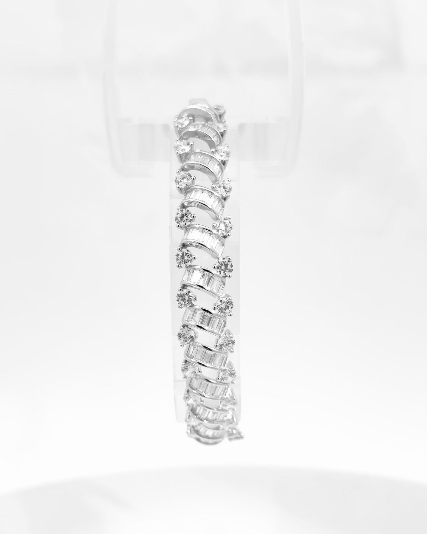 Half-Light Bangle