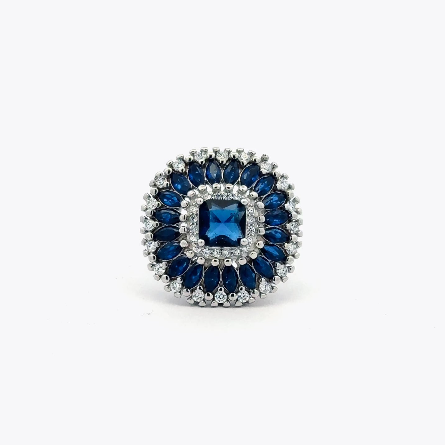 Regal Royal Saphire Ring